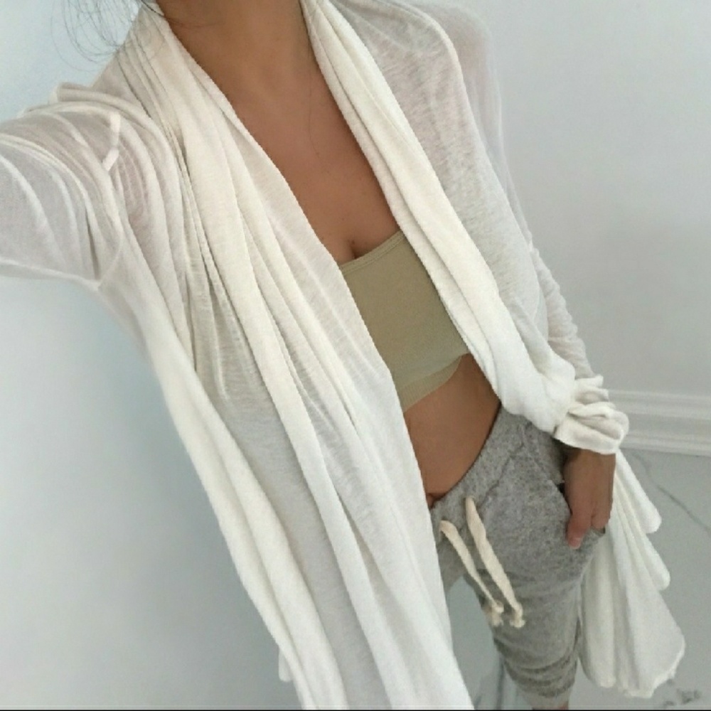 Serenity multi-way flowy cardi